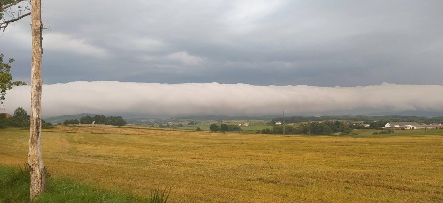 Roll cloud