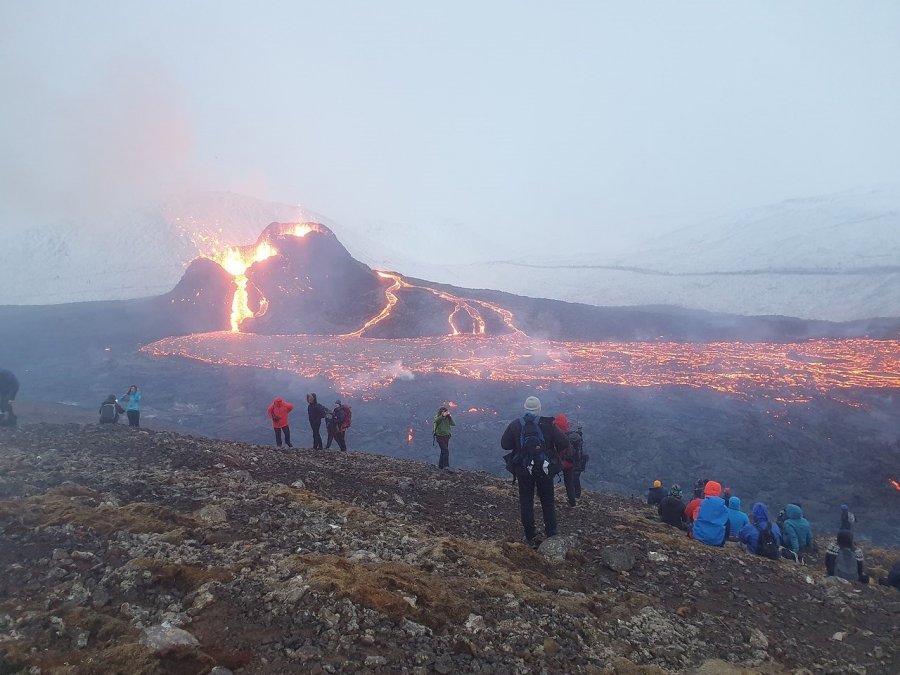 Efuzivní erupce