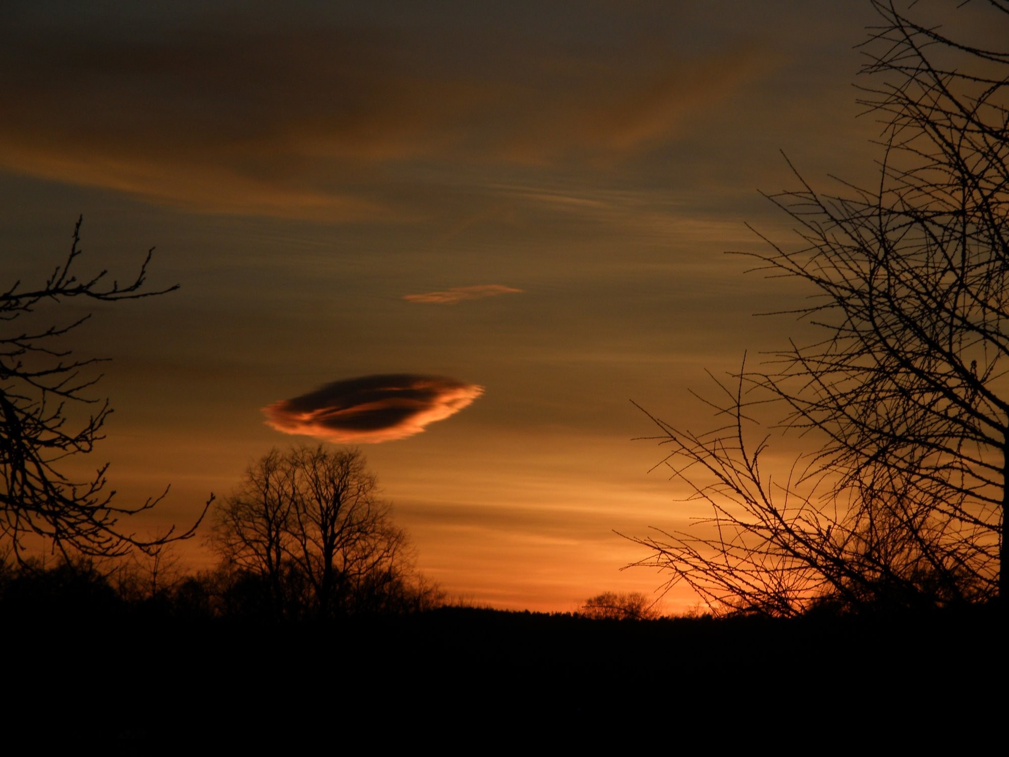 Lenticularis při západu