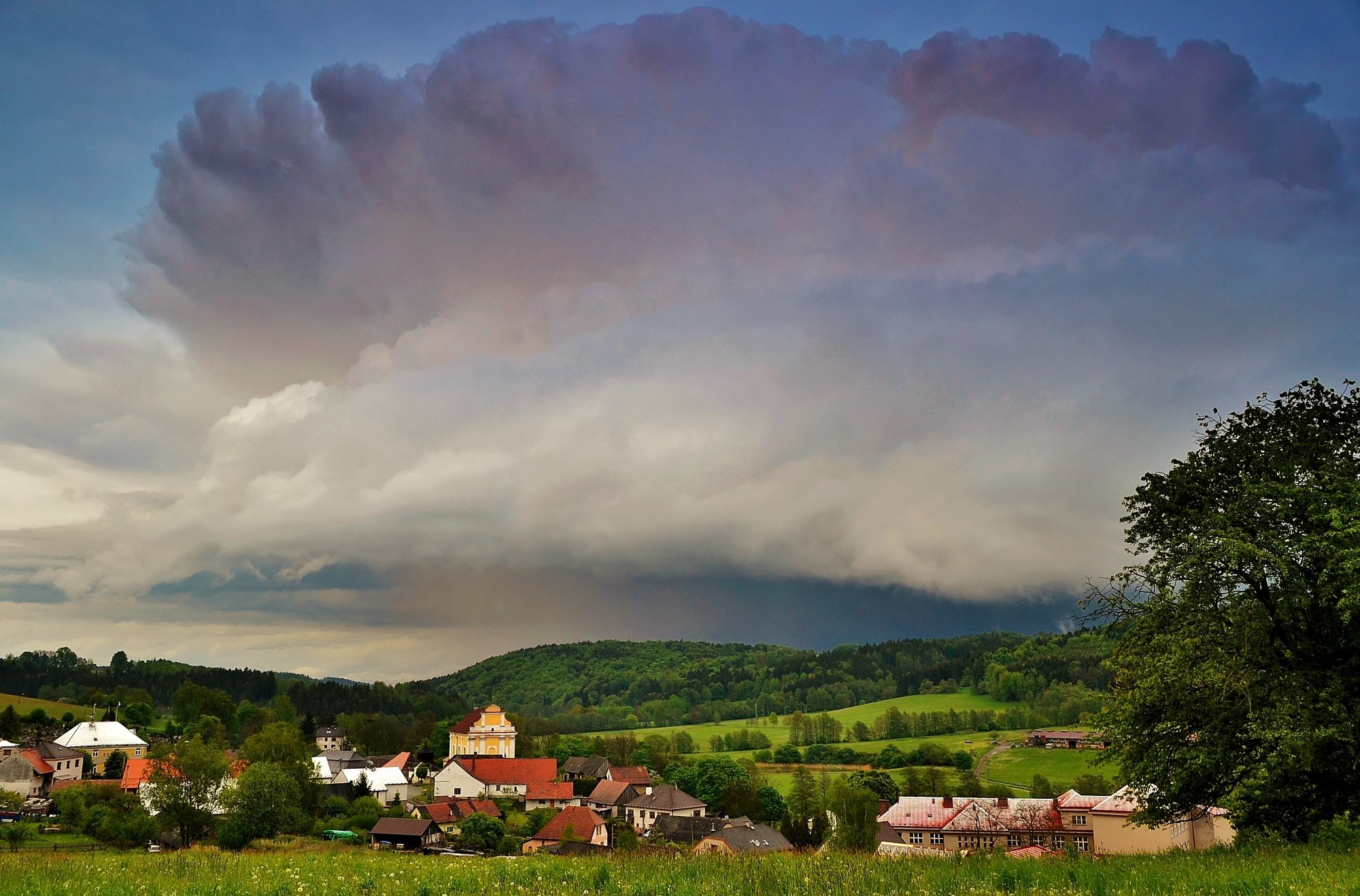 Shelf cloud na Chrudimsku