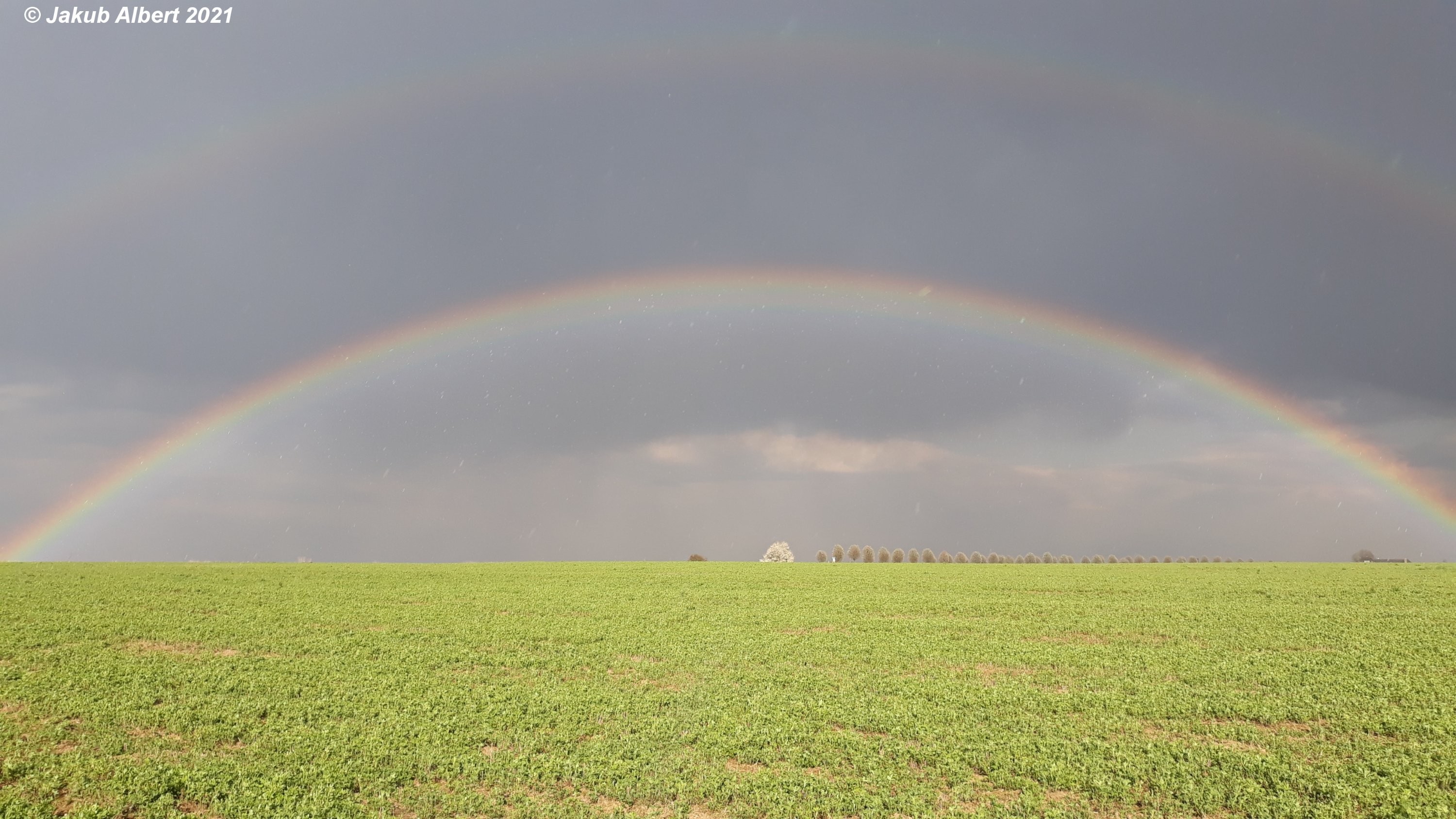 Duha nad Prahou