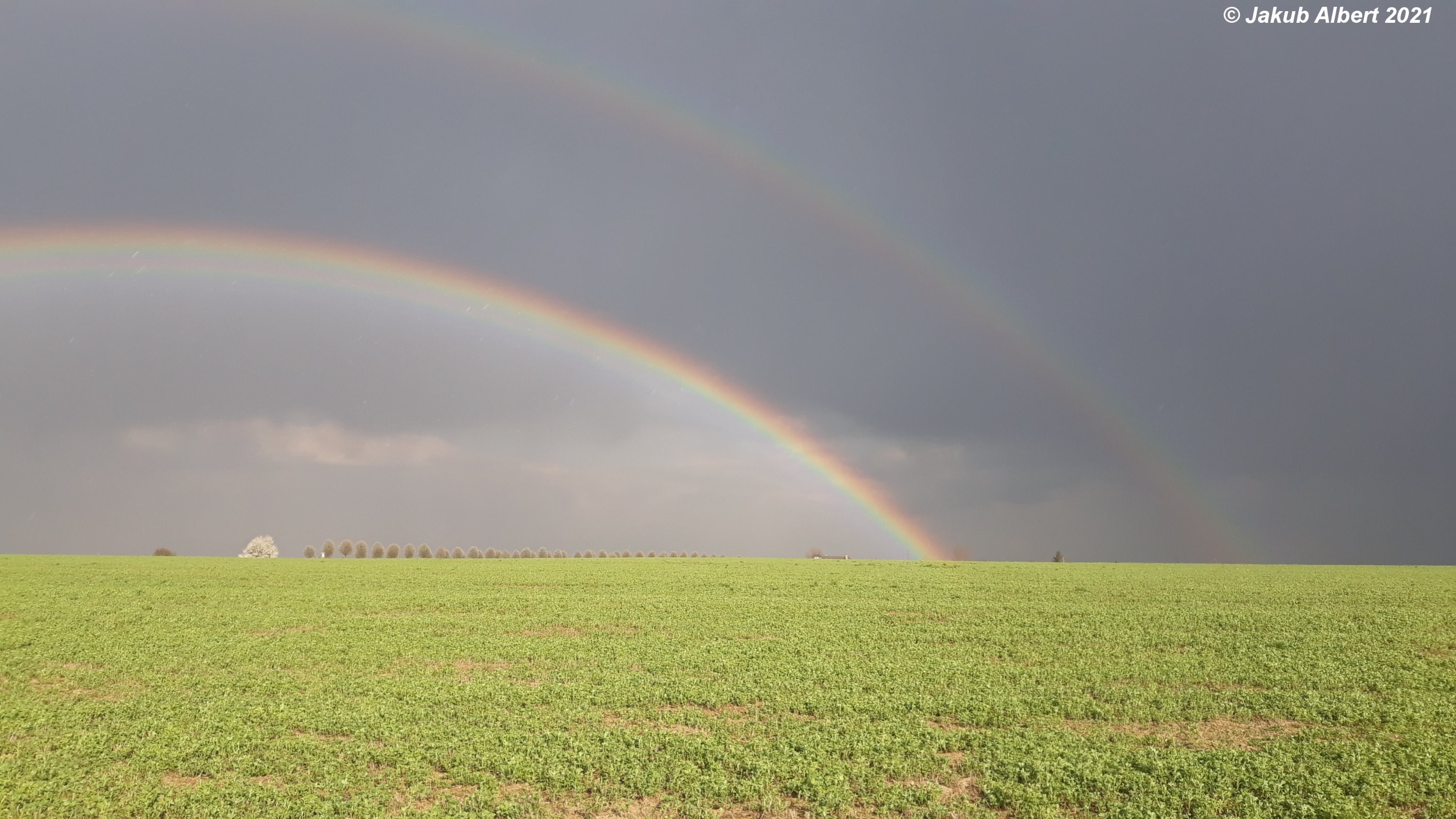 Duha nad Prahou