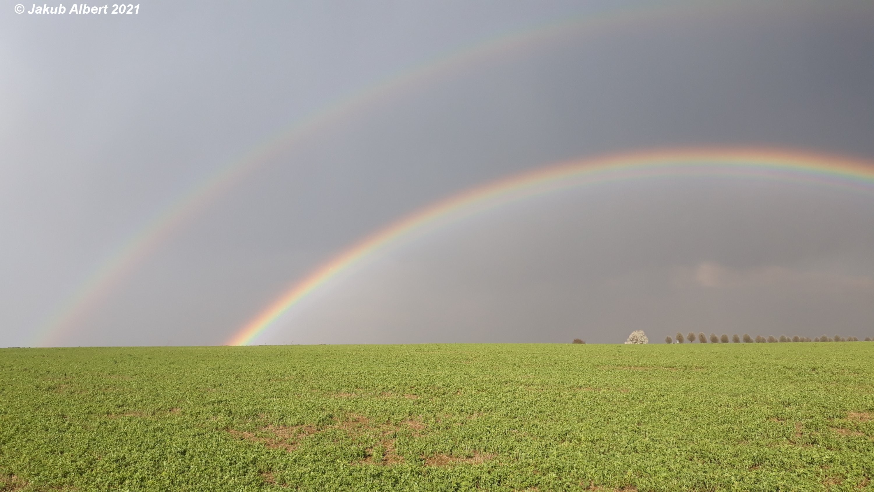 Duha nad Prahou