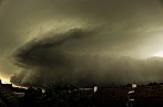 Shelf cloud