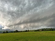 Shelf cloud lokální supercely