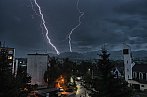 Blesky nad sídliskom I.