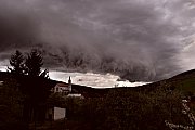 Shelf cloud nad Bílými Karpatami