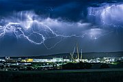 Bouře nad fabrikou Liebherr 