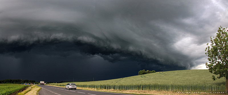 Shelf cloud