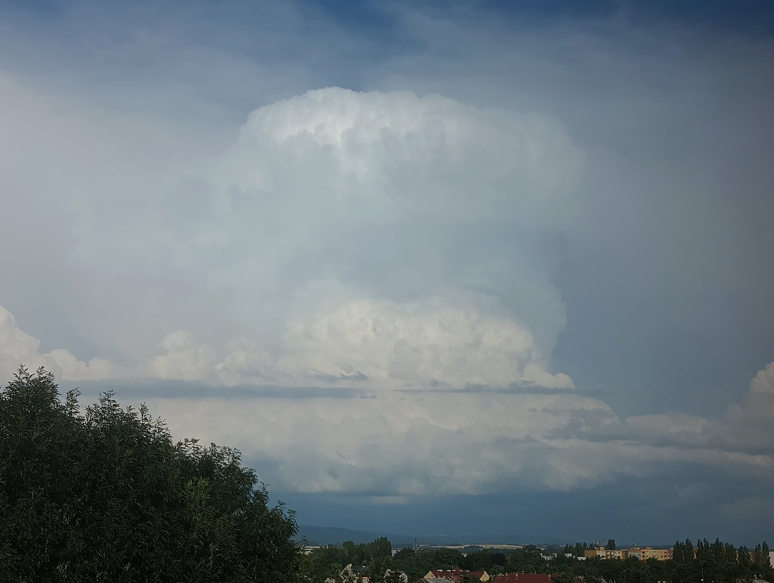 Mohutný cumulonimbus