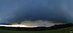 Shelf cloud na přeháňce