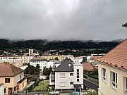 Nízká oblačnost přecházející hřeben