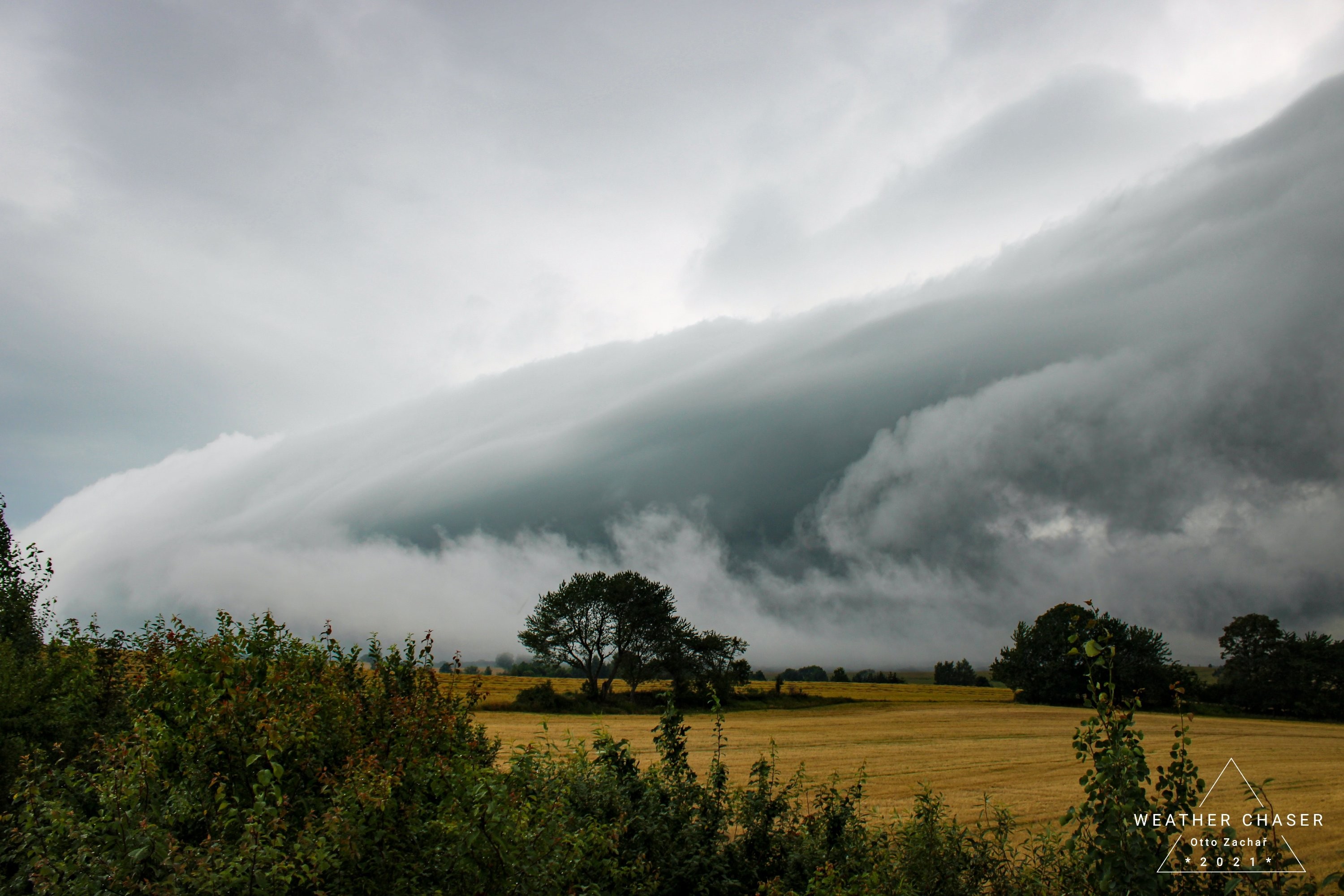 Bouřková mlha? Aneb arcus na horách
