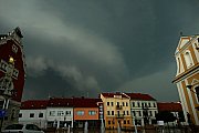 Supercela se nasouvá nad Haodonín.