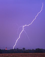 Cg blesk a kostel v Pištíně 