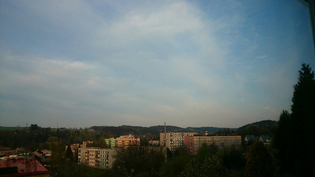 Hostinné