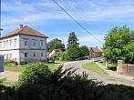 Třibřichy