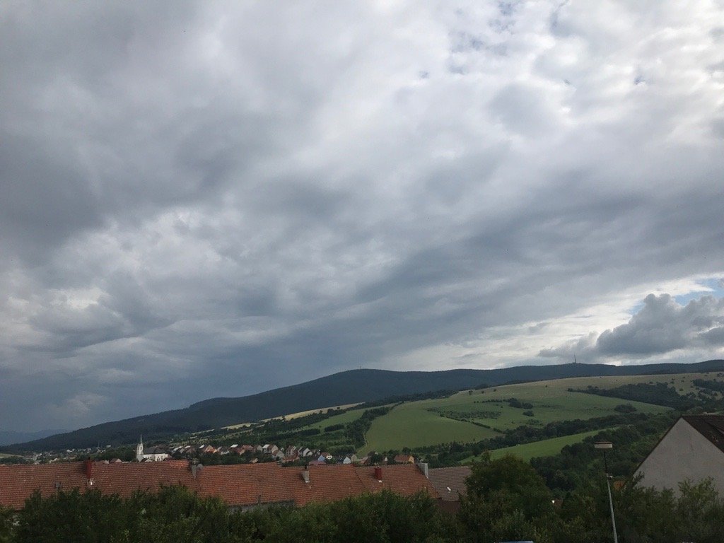 Strání