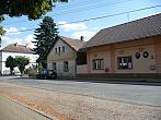 Třibřichy